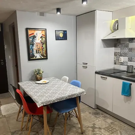 Garden Apartment